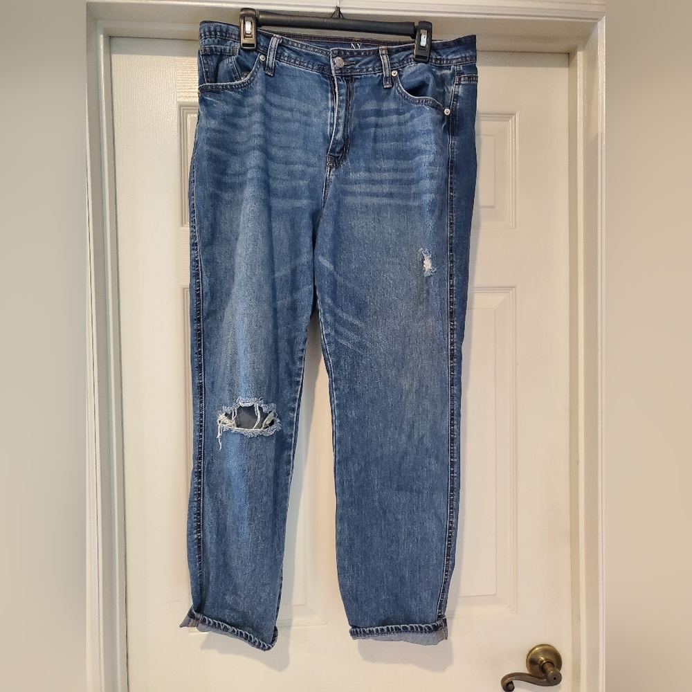 NY&C DREAM CURVY BOYFRIEND JEANS
